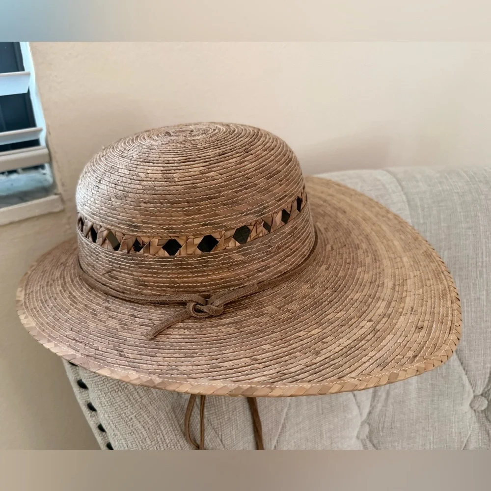 NWT Tula Hat Leather Visor Wide Brim Chin Strap Vented Hard Straw - Picture 2 of 8